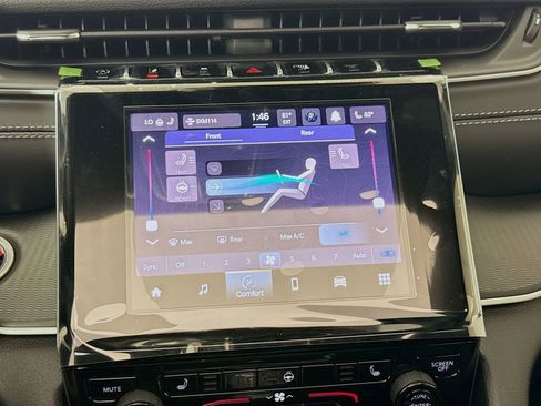 New 2025 Jeep Grand Cherokee L Altitude image 15