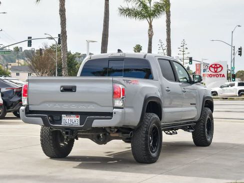 Used 2021 Toyota Tacoma TRD Off-Road w/ Technology Package image 7