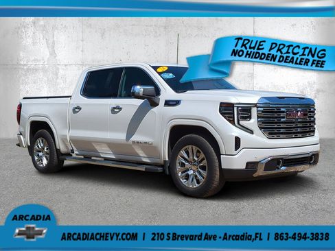 Used 2024 GMC Sierra 1500 Denali w/ Technology Package AWD/4WD image 1