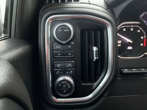 Used 2021 GMC Sierra 1500 AT4 w/ AT4 Premium Package image 17