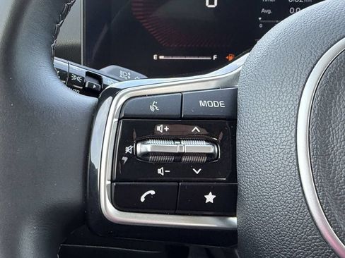Certified 2025 Kia Sorento EX FWD image 28