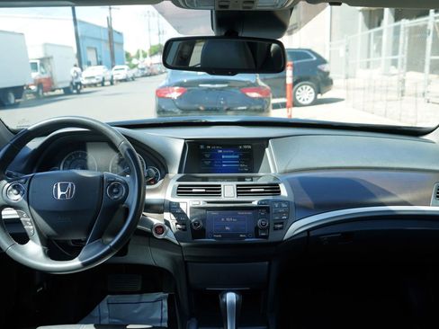 Used 2015 Honda Crosstour EX-L image 17