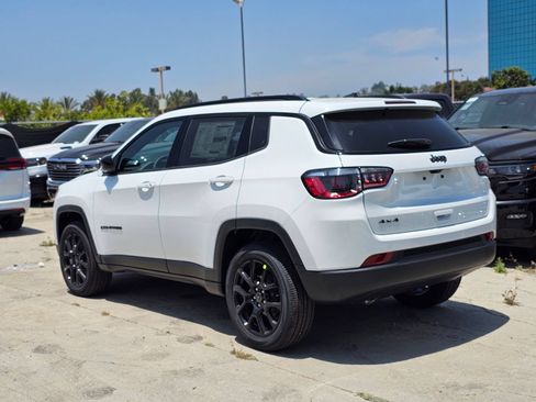 New 2026 Jeep Compass Latitude AWD/4WD image 5