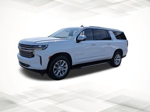 Used 2023 Chevrolet Suburban Premier image 7