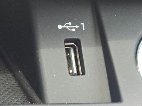 Used 2025 Audi SQ5 Premium Plus w/ Premium Plus Package image 32