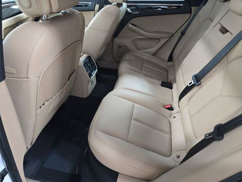 New 2026 Porsche Macan image 24