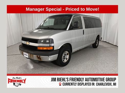 Used 2010 Chevrolet Express 2500 LT w/ LT Preferred Equipment Group RWD image 1