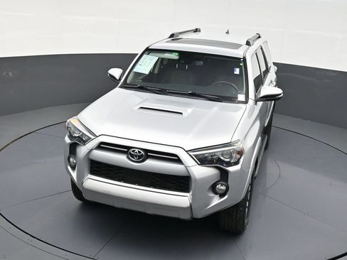 Used 2020 Toyota 4Runner TRD Off-Road Premium w/ Moonroof Package AWD/4WD image 20