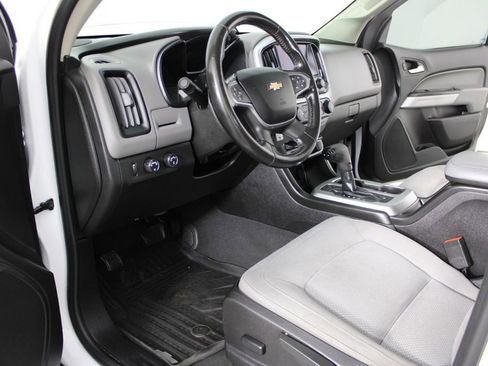 Used 2019 Chevrolet Colorado LT AWD/4WD image 16