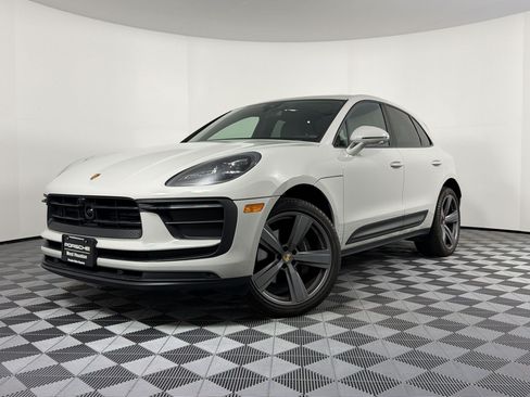 Certified 2024 Porsche Macan AWD/4WD image 1