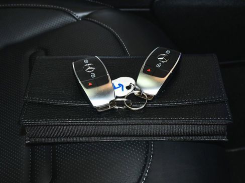 Used 2025 Mercedes-Benz G 550 image 73