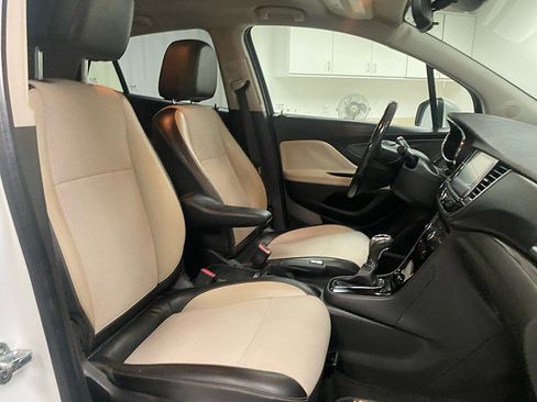 Used 2020 Buick Encore Preferred image 16