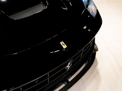 Used 2014 Ferrari F12 Berlinetta RWD image 8
