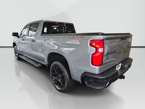 Used 2025 Chevrolet Silverado 1500 LT Trail Boss w/ Convenience Package II AWD/4WD image 5