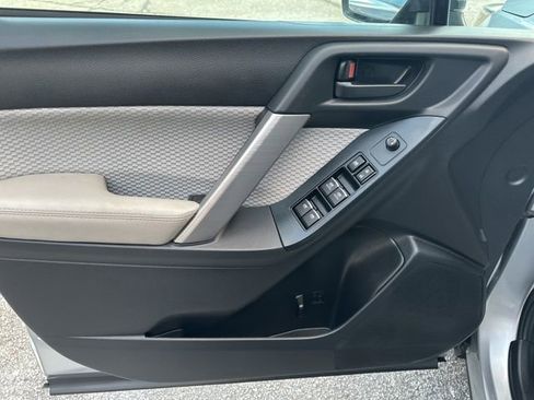 Used 2018 Subaru Forester 2.5i Premium image 30