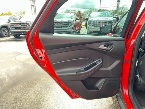 Used 2016 Ford Focus SE FWD image 15