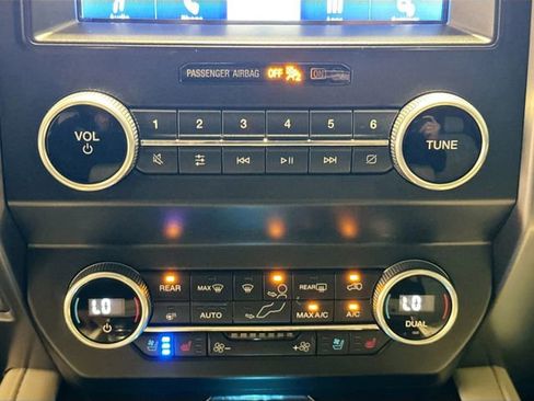 Used 2021 Ford Expedition Max Platinum image 15