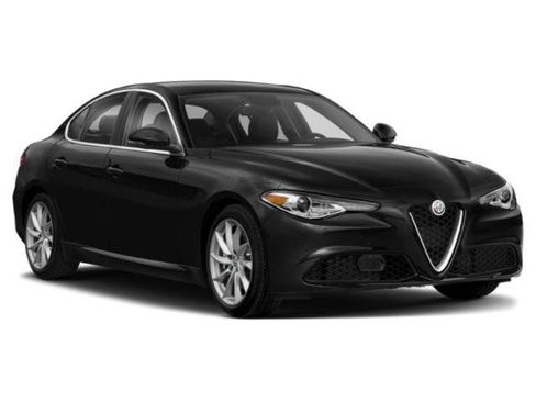 Used 2019 Alfa Romeo Giulia w/ Nero Edizione RWD image 9