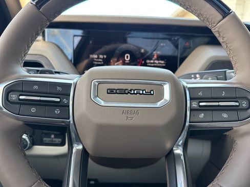 New 2026 GMC Yukon Denali w/ Denali Reserve Package image 27