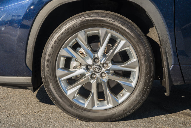 Used 2021 Toyota Highlander Limited AWD/4WD image 18