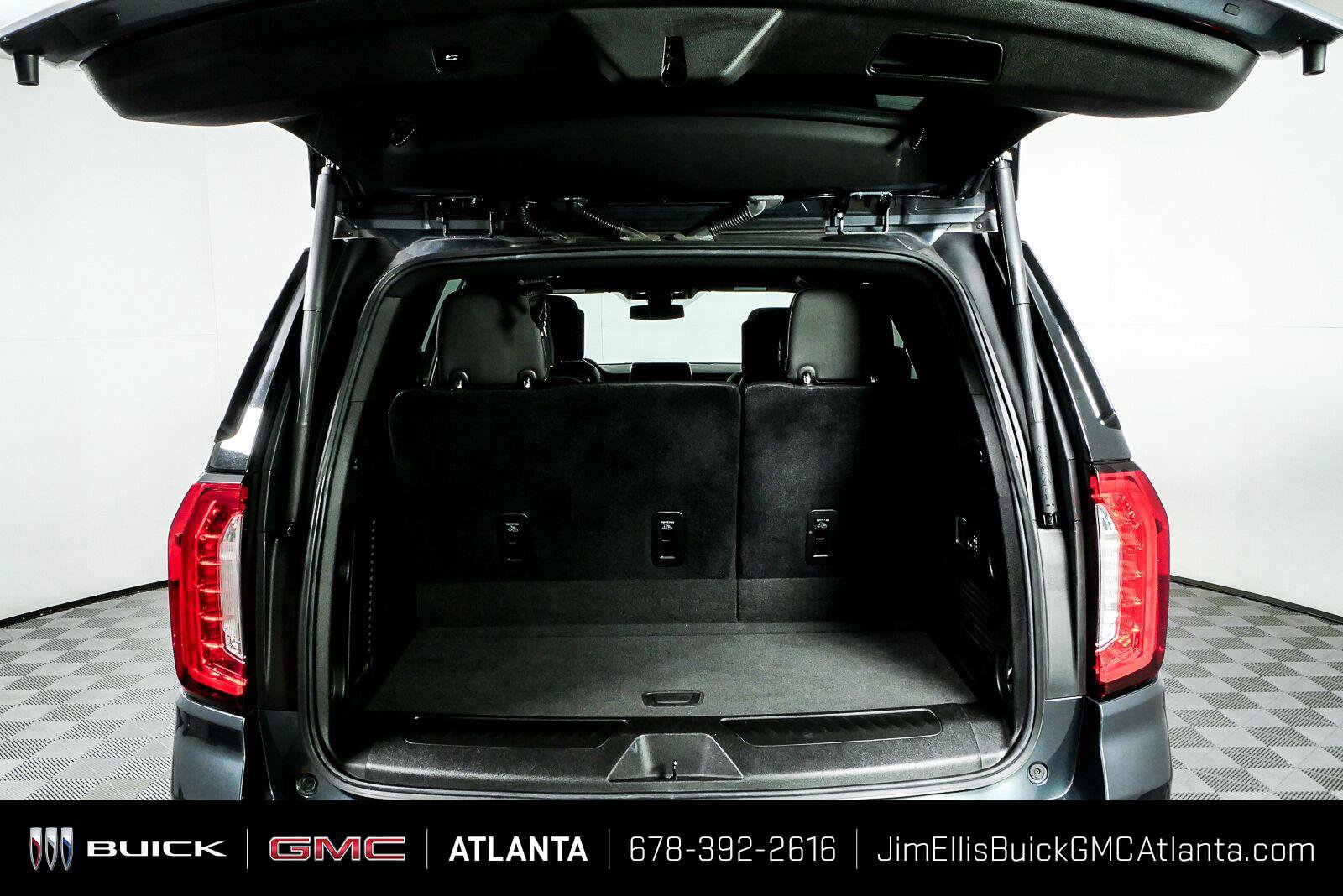 Used 2021 GMC Yukon SLT w/ SLT Premium Package RWD image 34