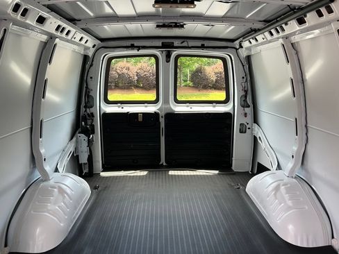 New 2026 Chevrolet Express 2500 Extended RWD image 30