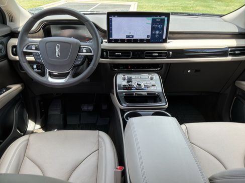 Used 2023 Lincoln Nautilus Reserve w/ Equipment Group 201A AWD/4WD image 29