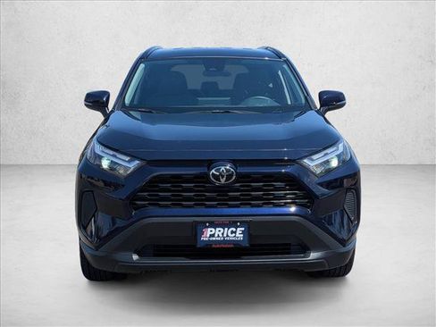 Used 2025 Toyota RAV4 XLE FWD image 2