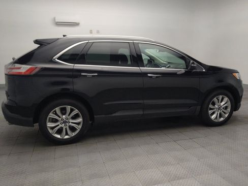 Used 2019 Ford Edge Titanium FWD image 10