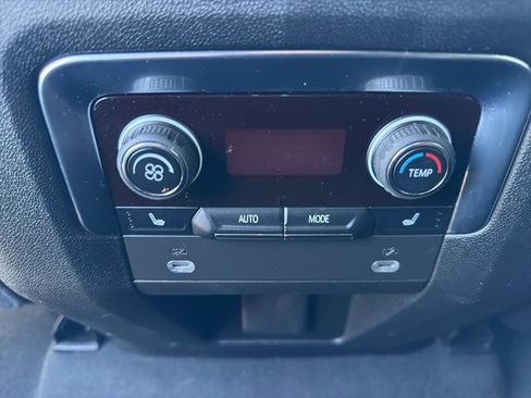 Used 2023 Chevrolet Tahoe LT w/ Luxury Package AWD/4WD image 15