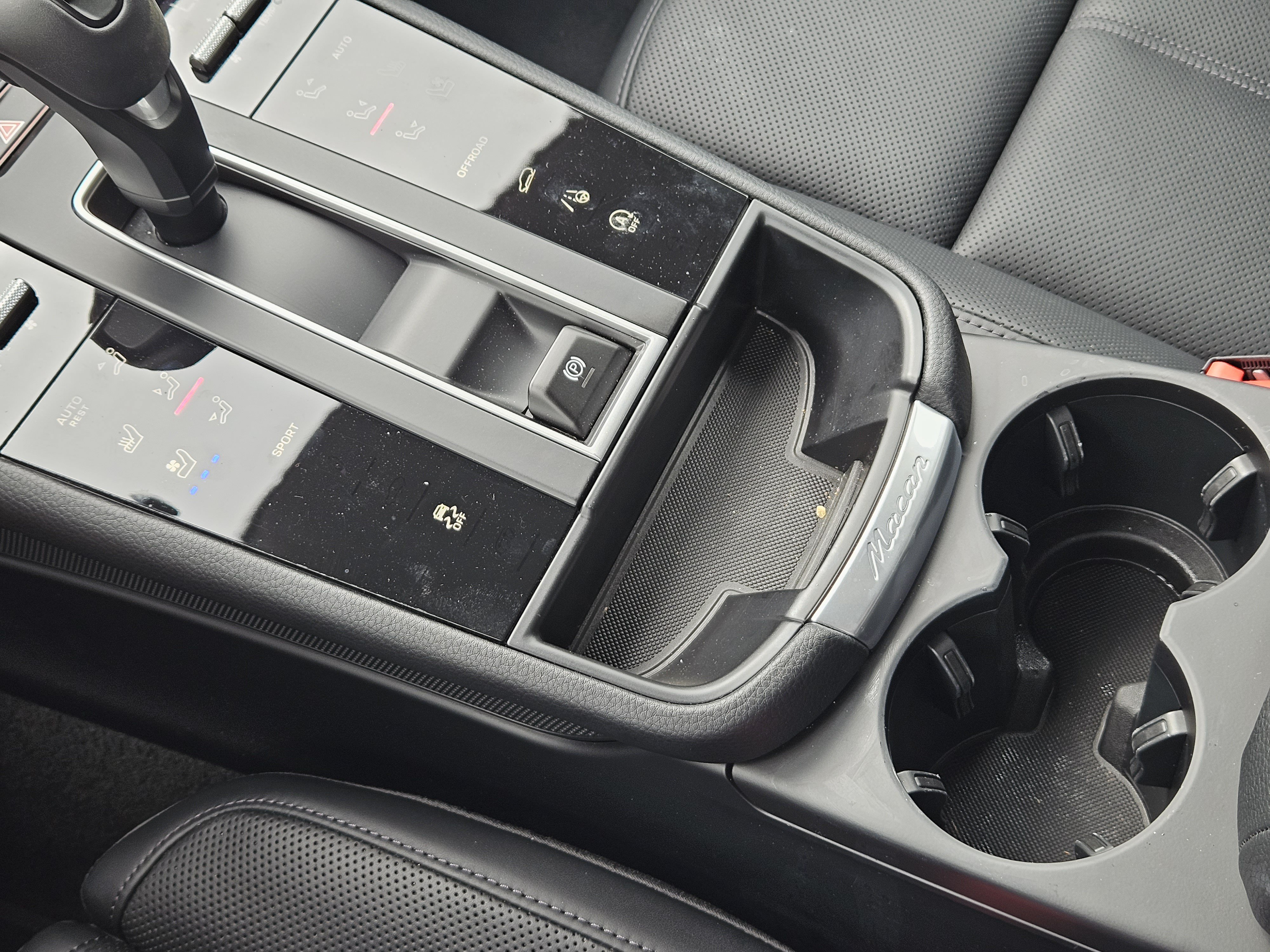 Certified 2026 Porsche Macan AWD/4WD image 20