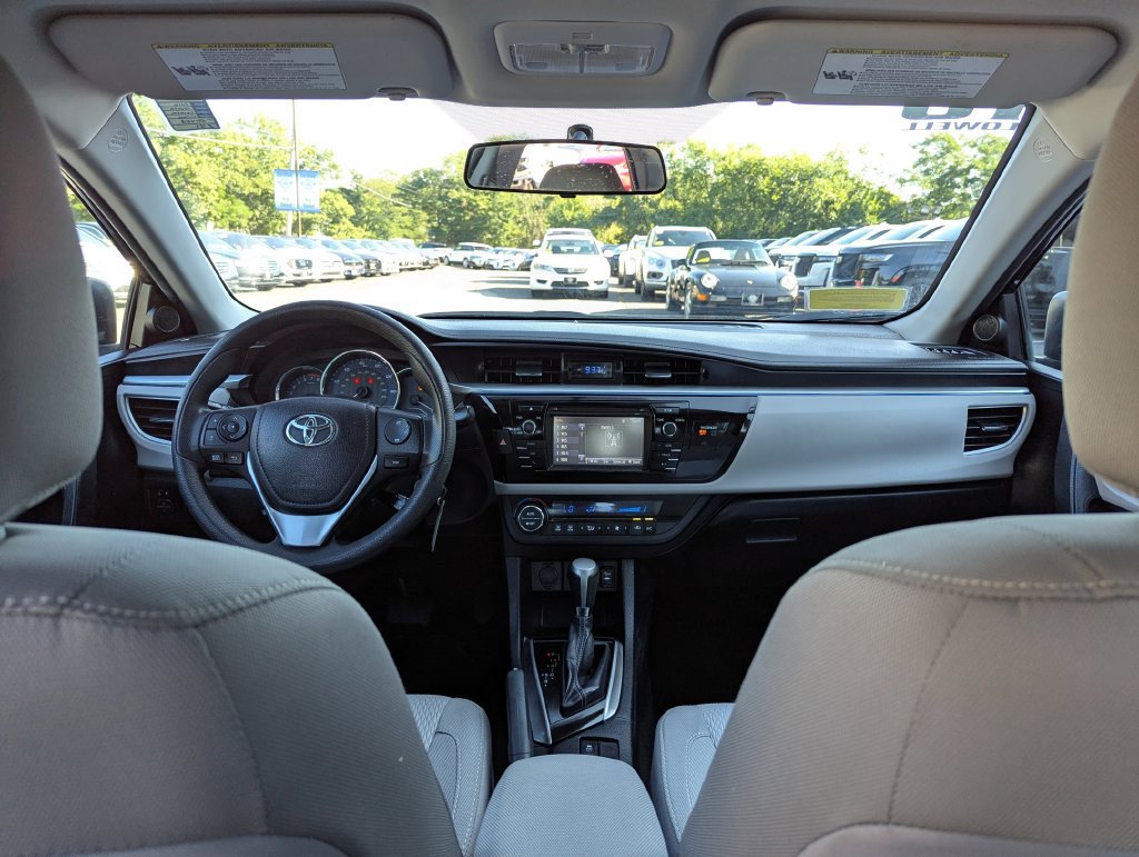 Used 2016 Toyota Corolla LE FWD image 40