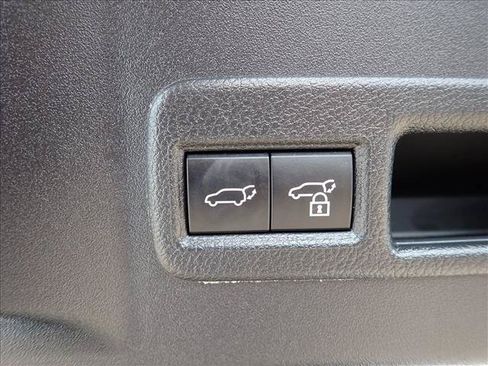 Used 2023 Subaru Solterra AWD image 8