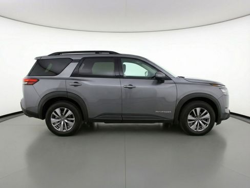 Used 2025 Nissan Pathfinder SV AWD/4WD image 11