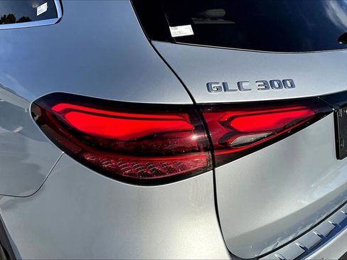 Used 2026 Mercedes-Benz GLC 300 GLC 300 image 28