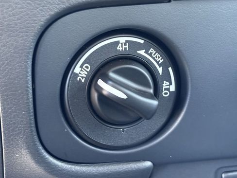 New 2026 Nissan Frontier S image 19