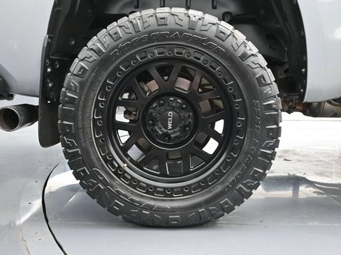 Used 2021 Toyota Tundra SR5 w/ SR5 Upgrade Package RWD image 18