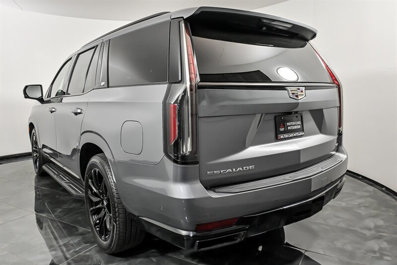 Used 2021 Cadillac Escalade Sport w/ Driver Assist Tech Package AWD/4WD image 7