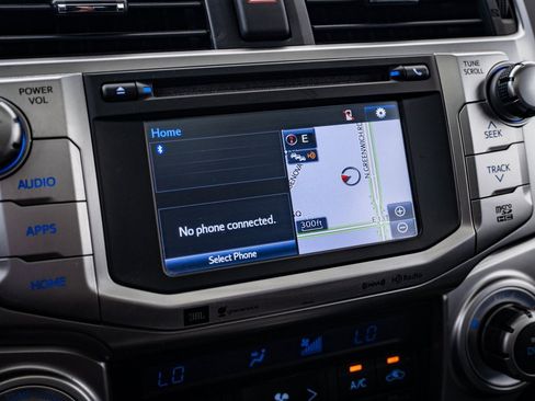 Used 2018 Toyota 4Runner Limited image 26