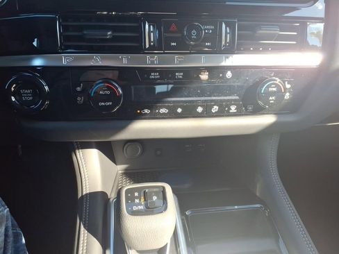 New 2026 Nissan Pathfinder Platinum image 19