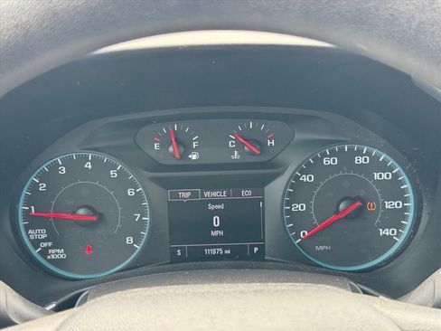 Used 2018 Chevrolet Equinox LS FWD image 18