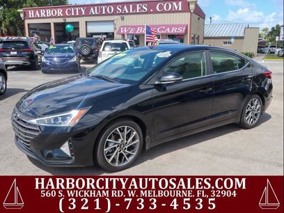 Used 2019 Hyundai Elantra Limited w/ Ultimate Package 02