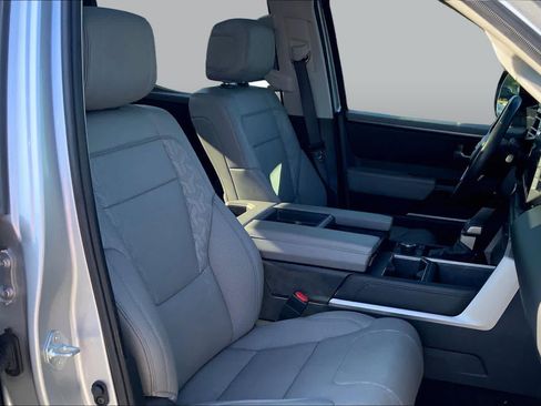 Used 2024 Toyota Tundra Limited AWD/4WD image 9