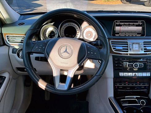 Used 2014 Mercedes-Benz E 350 Sedan image 5