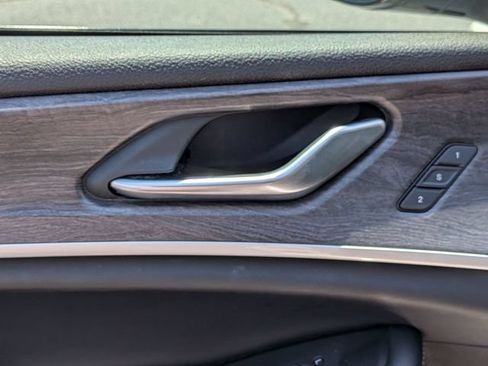 Used 2022 Jeep Grand Cherokee L Limited RWD image 13