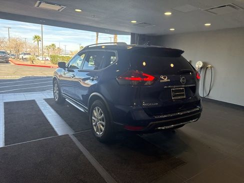 Used 2019 Nissan Rogue SV image 13