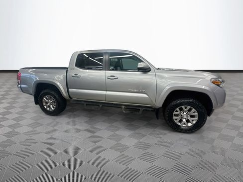 Used 2016 Toyota Tacoma SR5 w/ SR5 Appearance Package (SN) AWD/4WD image 30