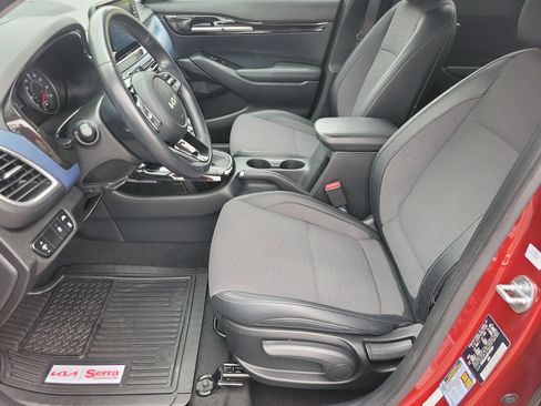 Used 2023 Kia Seltos S FWD image 4