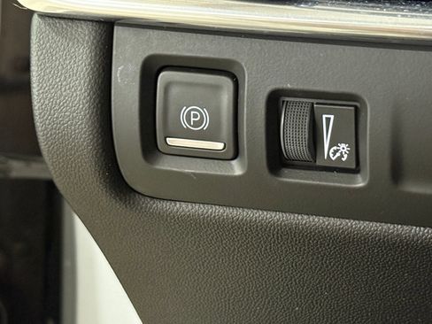 Used 2020 Cadillac XT4 Premium Luxury w/ Driver Assist Package image 24