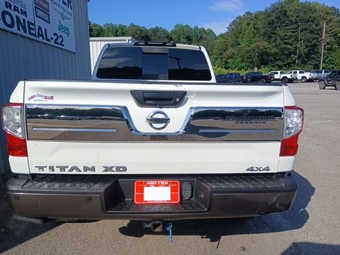 Used 2017 Nissan Titan Platinum Reserve AWD/4WD image 4